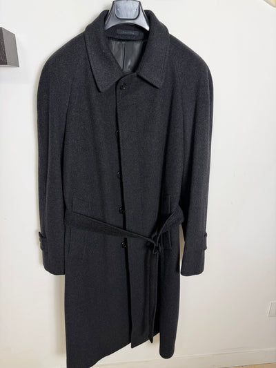 Cappotto doppiopetto in lana grigio scuro di Pierre Cardin