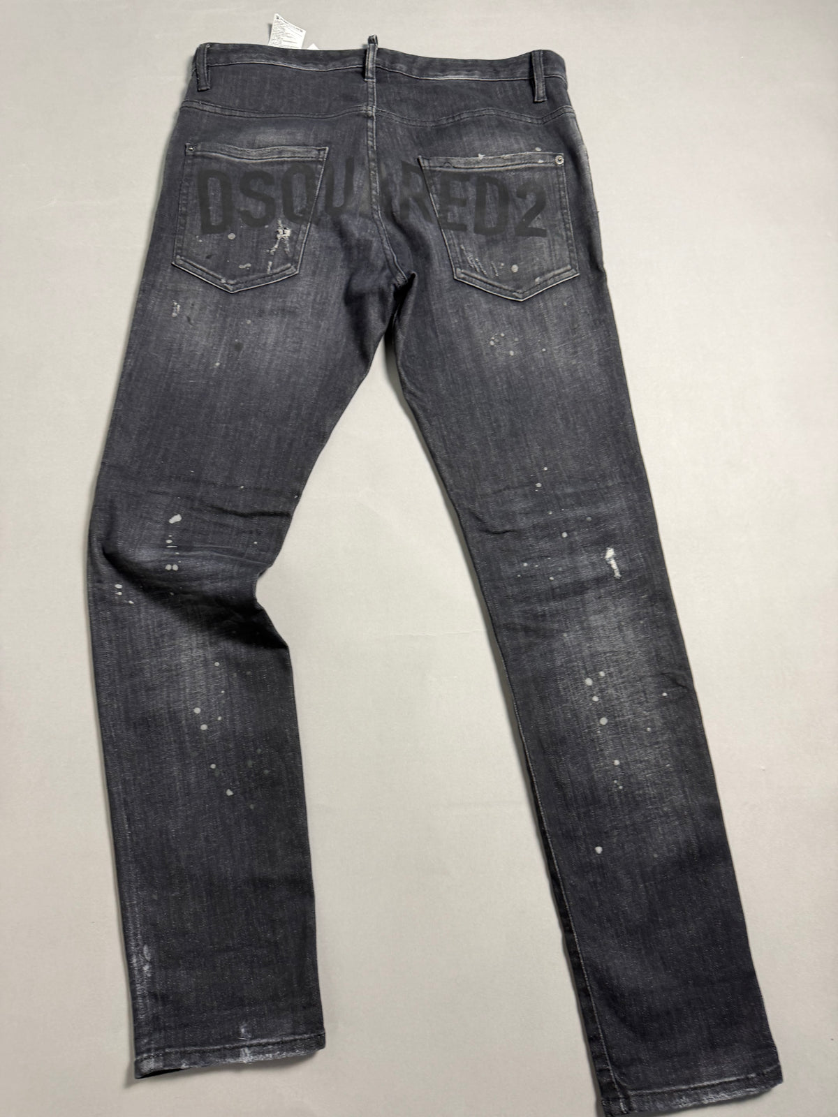 Jeans DSQUARED2 grigio scuro con stampa logo sulle tasche posteriori, vista posteriore