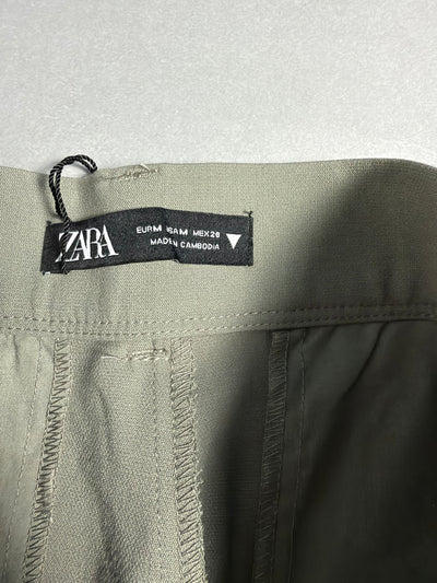 Etichetta interna del brand Zara con taglia EUR M
