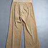 Vista posteriore pantaloni velluto a coste beige con tasca a filetto