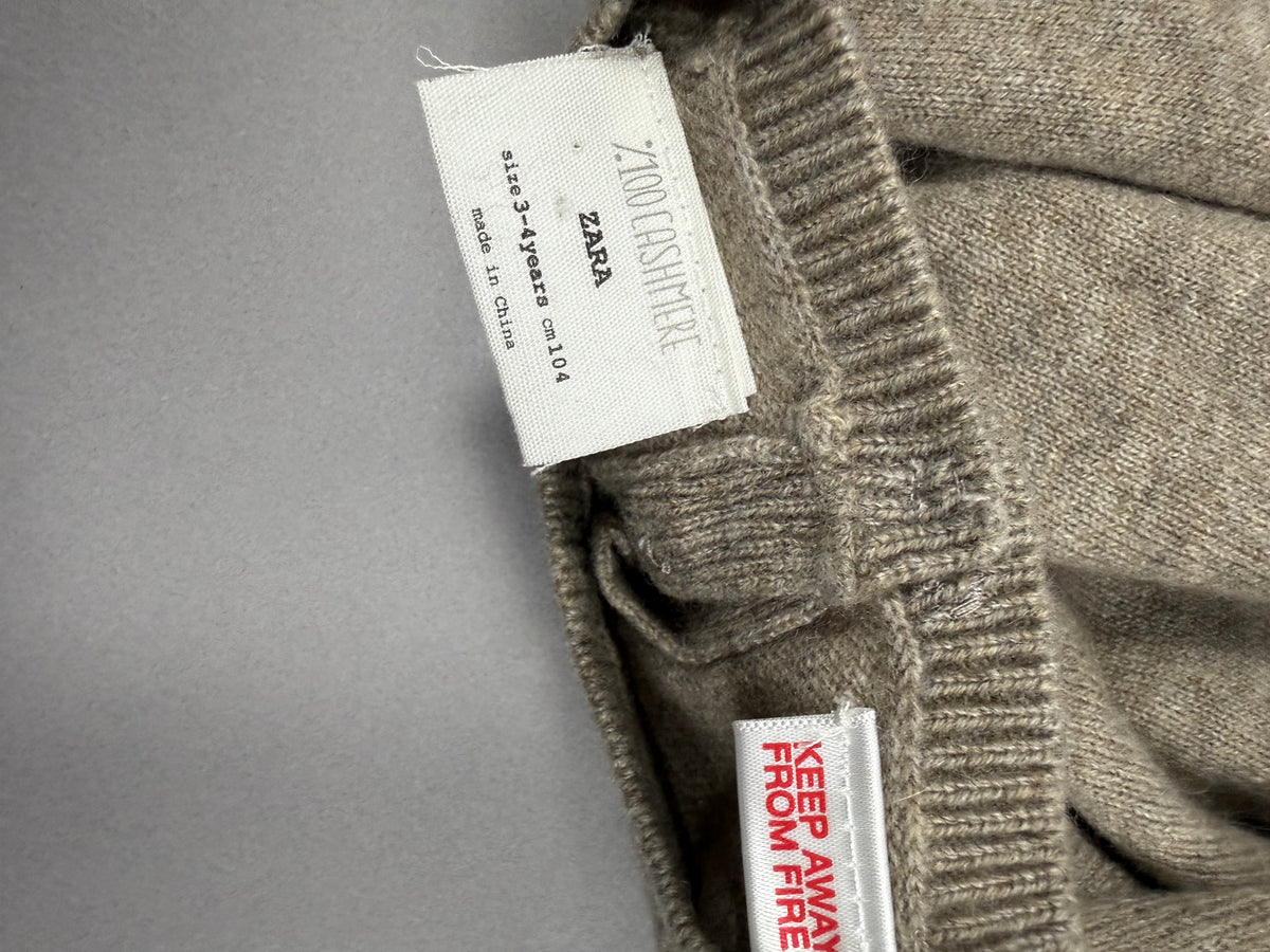 Etichetta interna Zara con taglia 3-4 anni e 104 cm