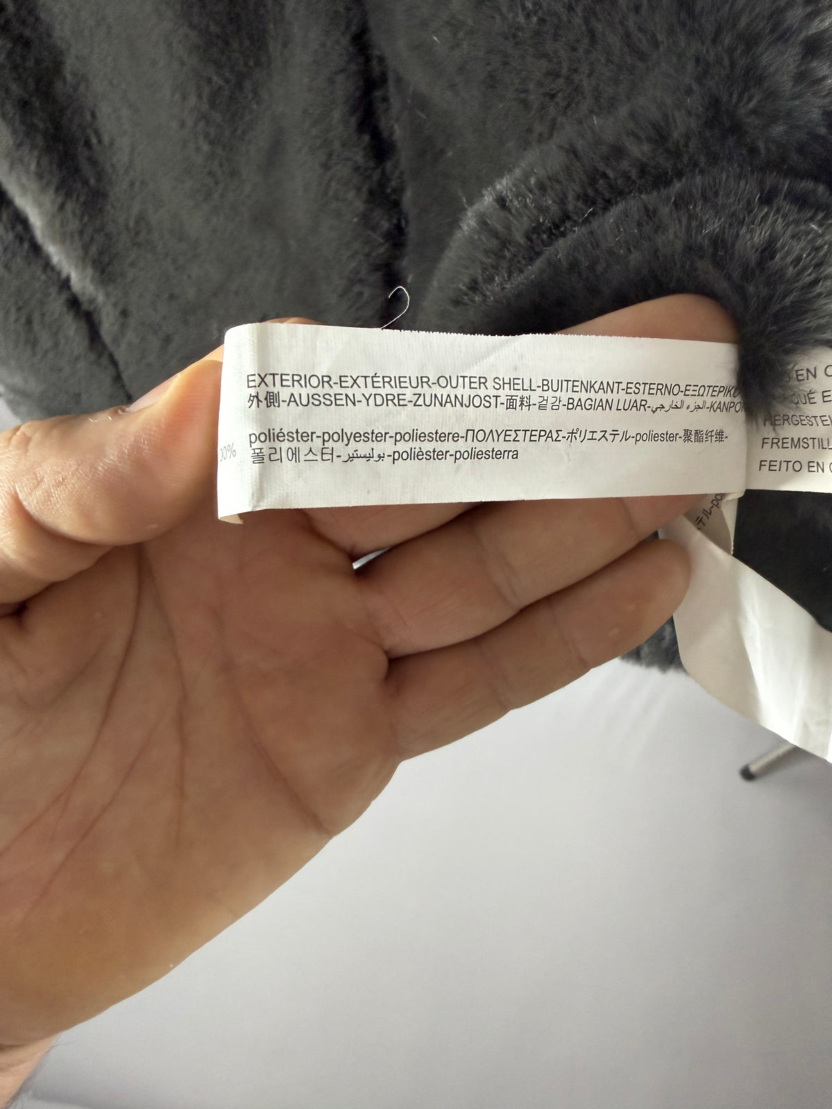 Etichetta composizione con esterno 100% poliestere della giacca Zara Kids